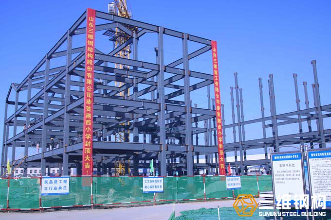 奥林匹斯之门钢结构工程建筑